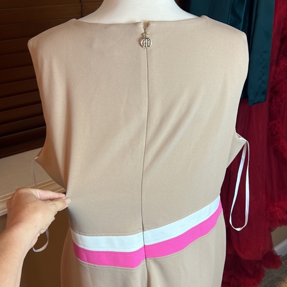 NWT - Tommy Hilfiger -Colorblock Sleeveless Scuba Crepe Minidress, Size 18 - Picture 6 of 10